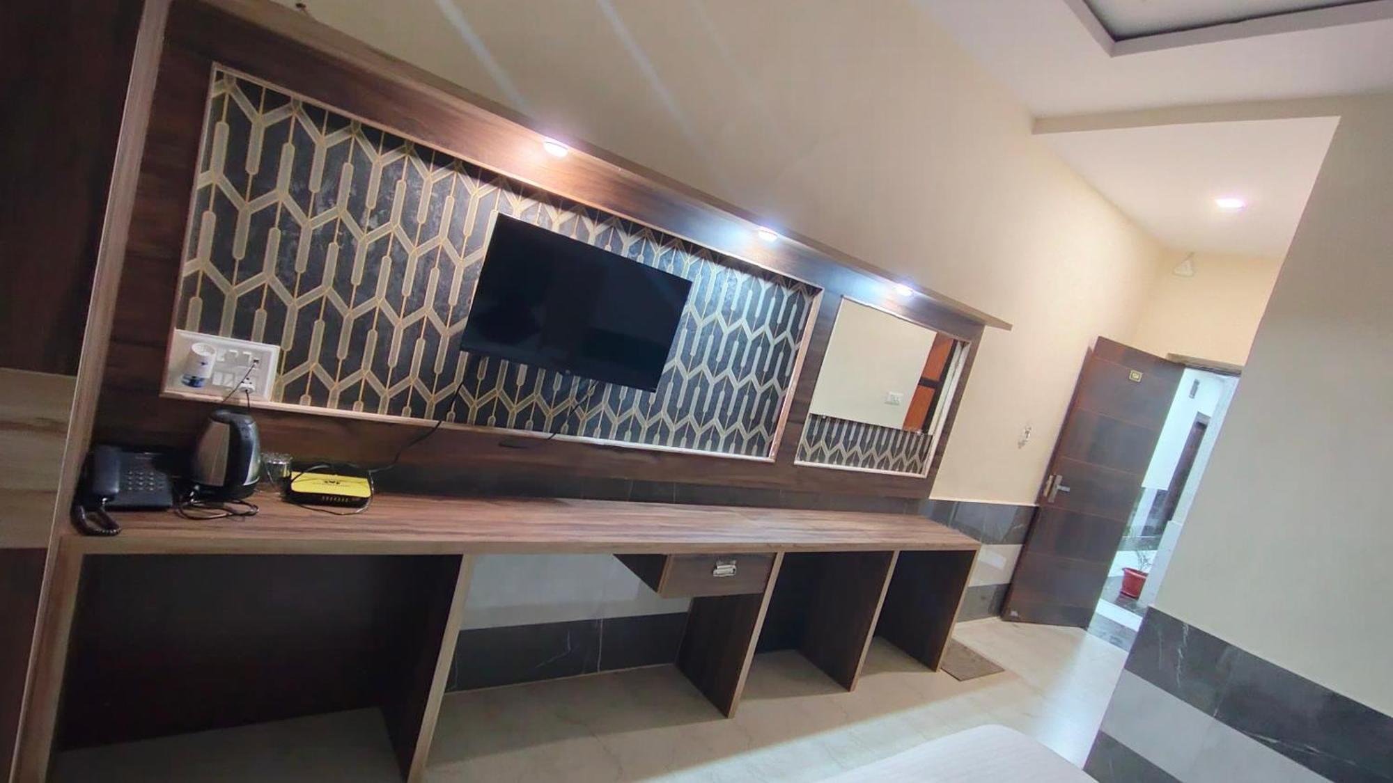 Hotel Grand Vijay พุชการ์ ภายนอก รูปภาพ