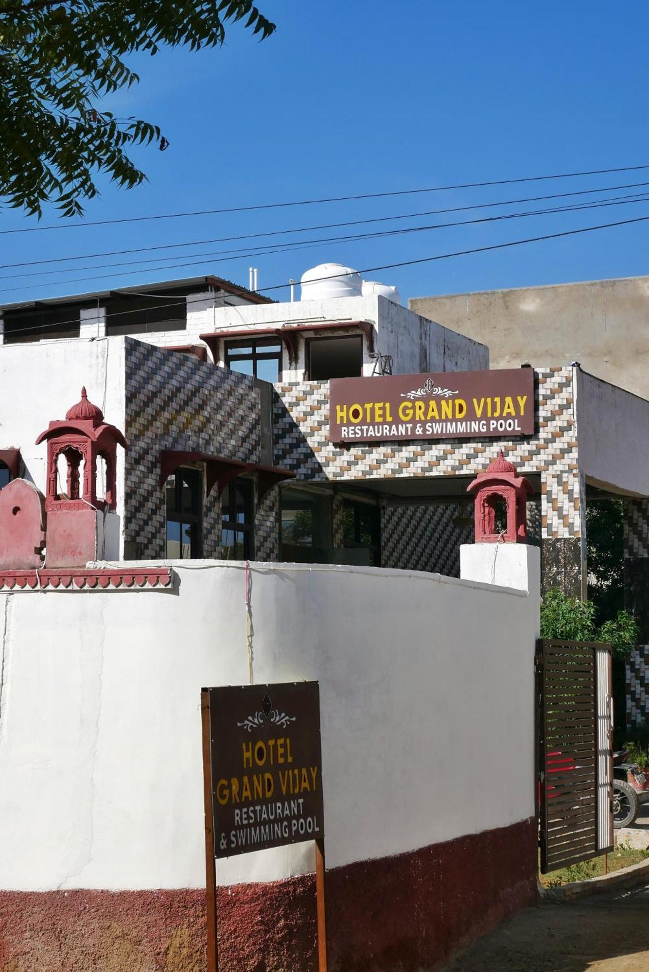 Hotel Grand Vijay พุชการ์ ภายนอก รูปภาพ