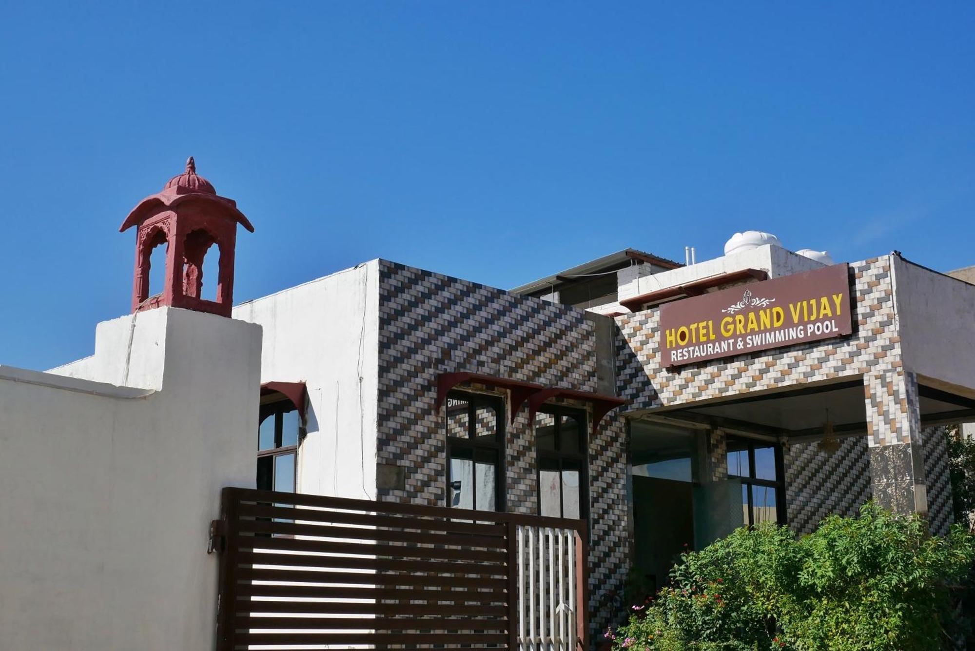 Hotel Grand Vijay พุชการ์ ภายนอก รูปภาพ